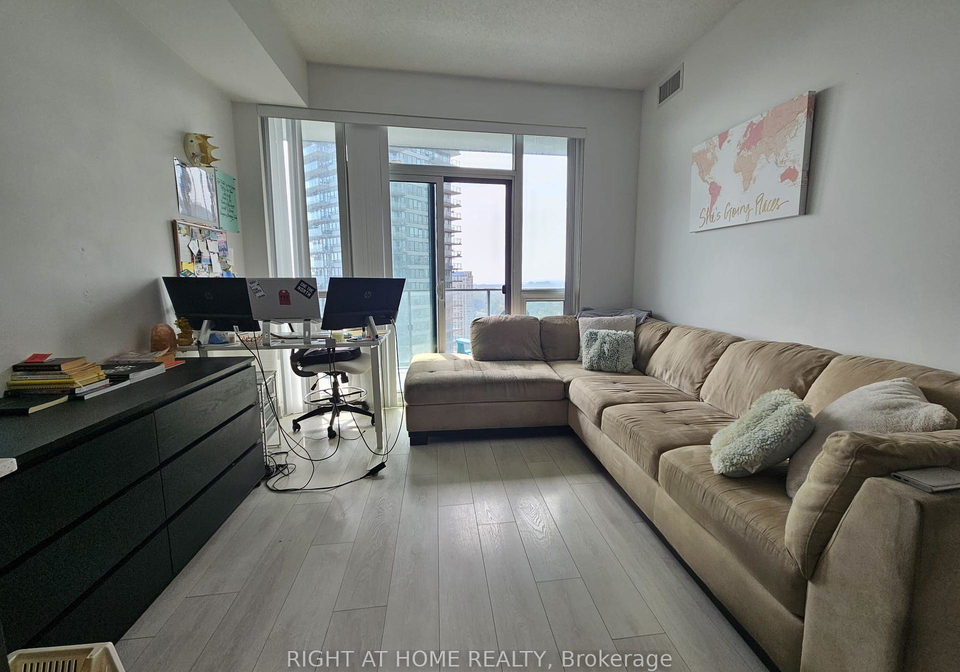 2212-lakeshore-boulevard-w-etobicoke-ontario-w12461817