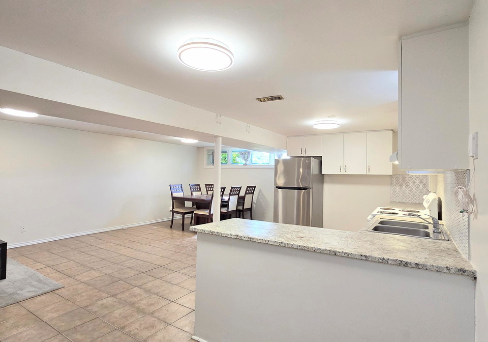 73-lindy-lou-road-york-ontario-w12461882