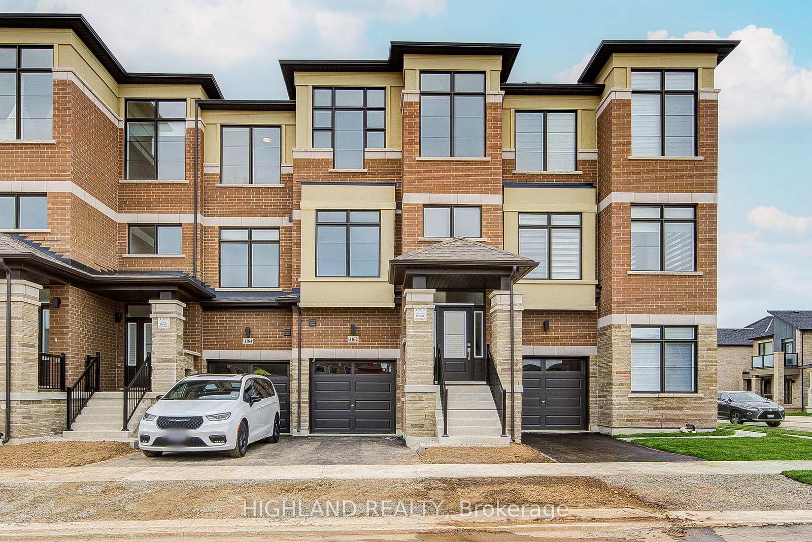 1162-dartmouth-crescent-oakville-ontario-w12461939