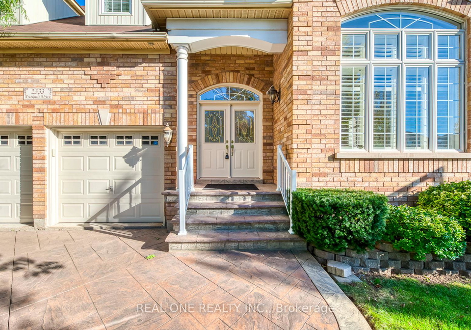2333-presquile-drive-oakville-ontario-w12462299