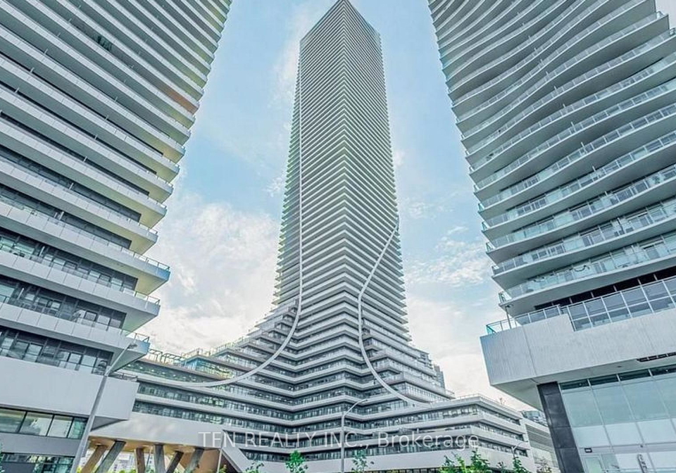 30-shore-breeze-drive-etobicoke-ontario-w12462335