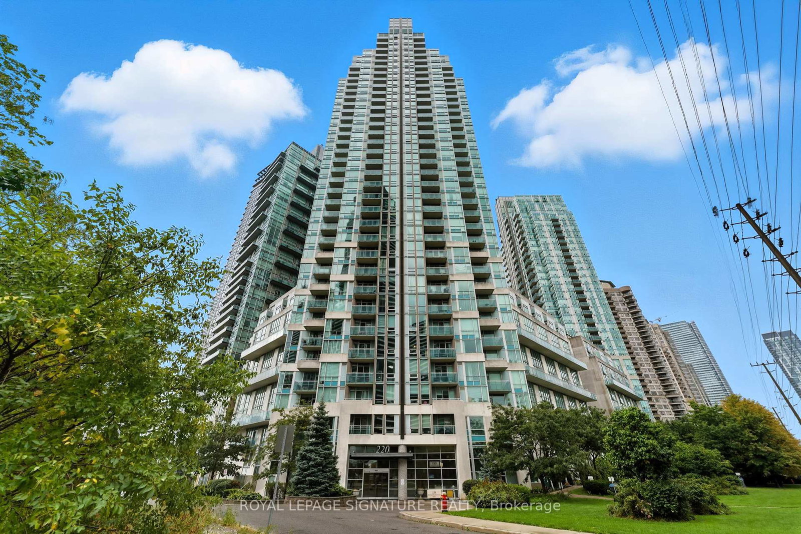220-burnhamthorpe-road-w-mississauga-ontario-w12462553