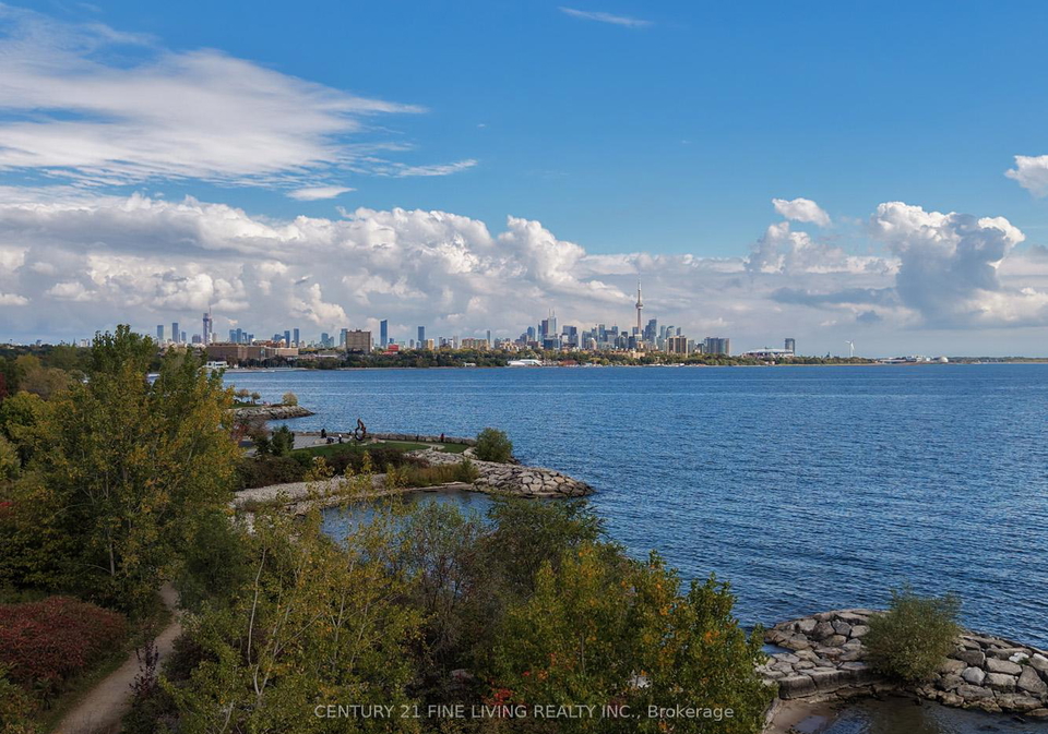 2067-lake-shore-boulevard-w-etobicoke-ontario-w12462651