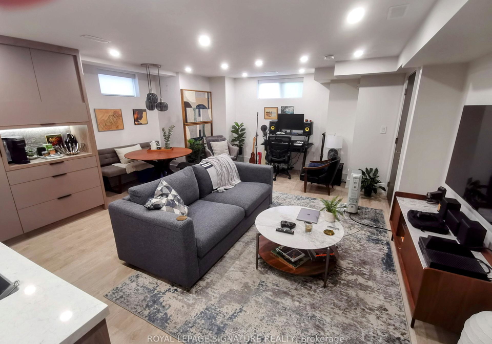 20-lukow-terrace-toronto-ontario-w12462976