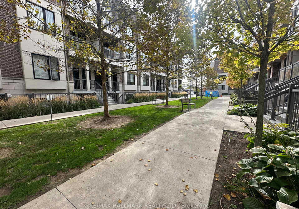 8-drummond-street-etobicoke-ontario-w12463204