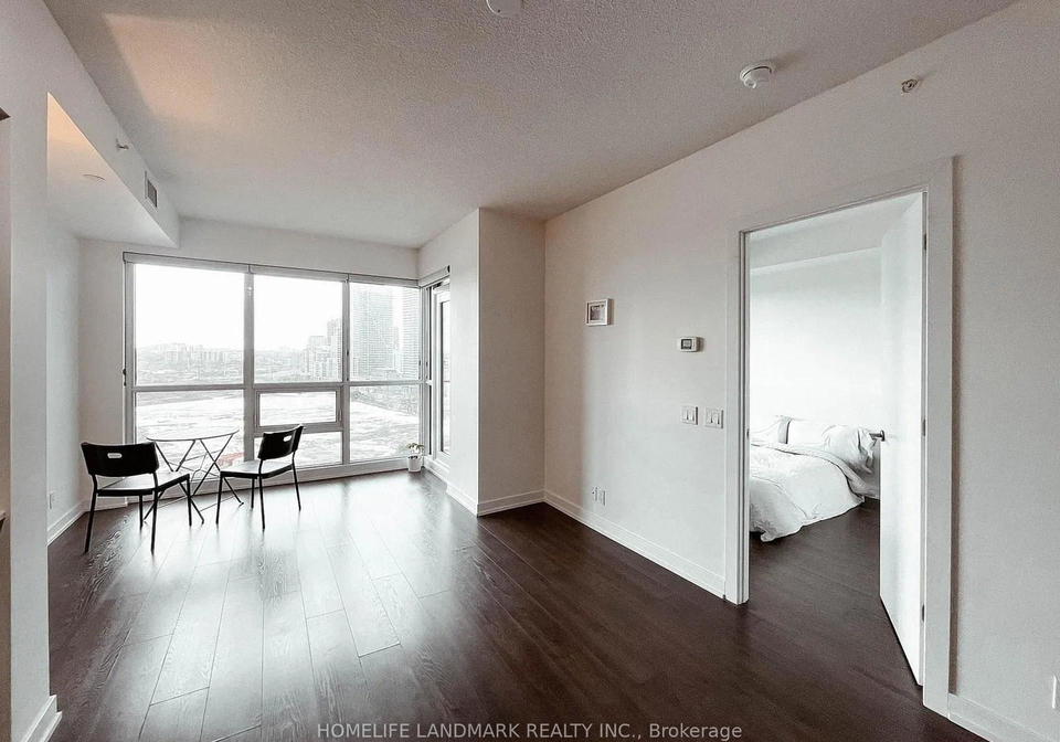 2220-lakeshore-boulevard-w-etobicoke-ontario-w12463296