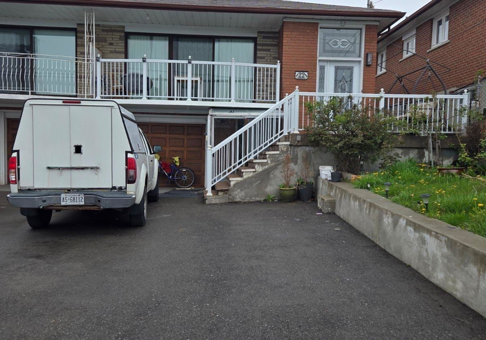 22-brubeck-road-york-ontario-w12463421