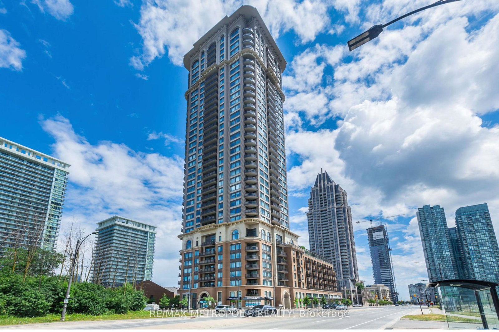 385-prince-of-wales-drive-mississauga-ontario-w12463611