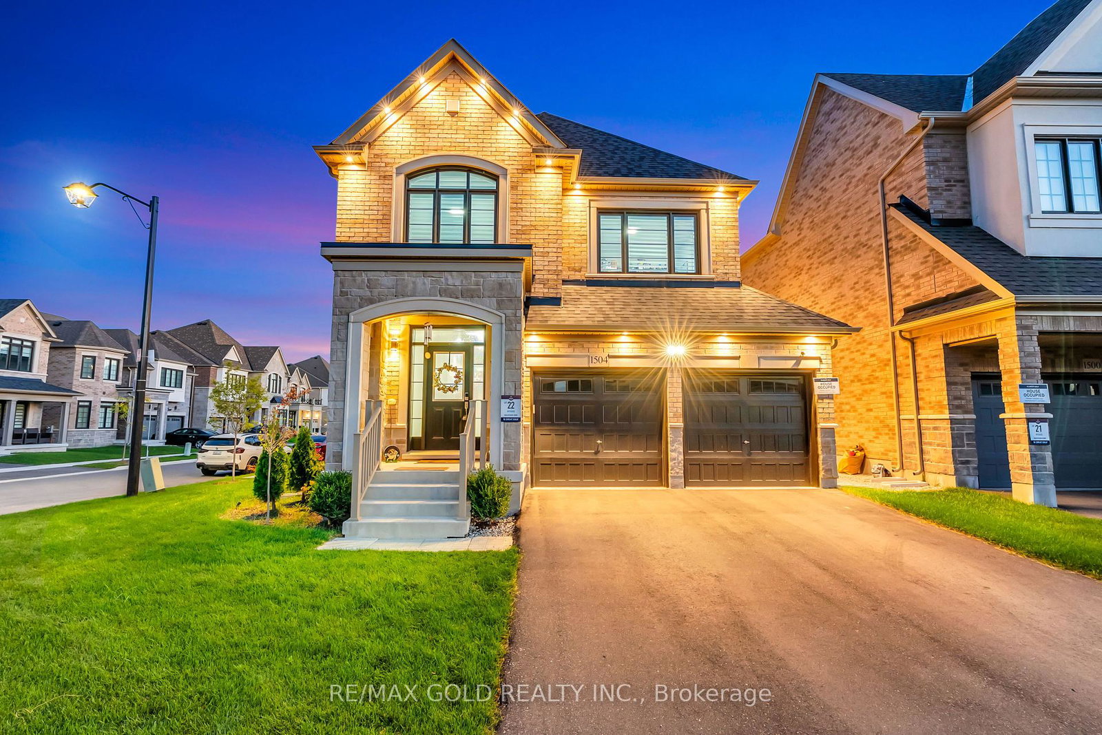 1504-kitchen-court-milton-ontario-w12463750