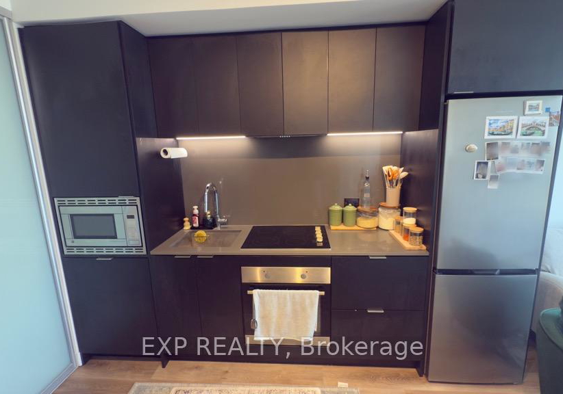 86-dundas-street-mississauga-ontario-w12463774