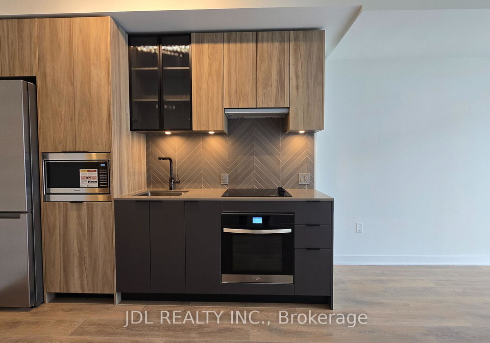 1037-the-queensway-etobicoke-ontario-w12463870