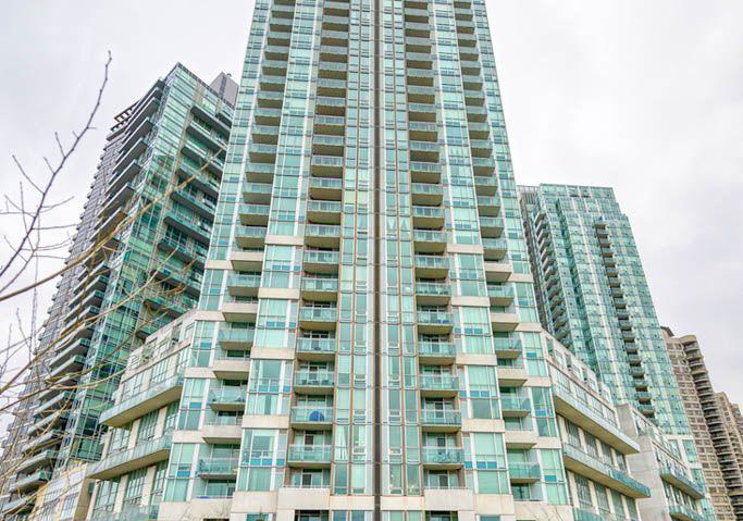 220-burnhamthorpe-road-w-mississauga-ontario-w12464420