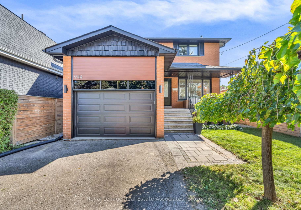 944-tenth-street-mississauga-ontario-w12464920