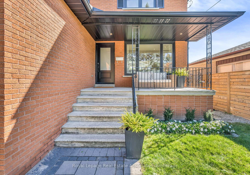 944-tenth-street-mississauga-ontario-w12464920