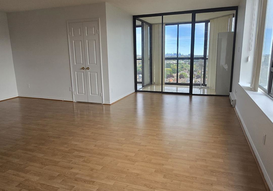 4235-sherwoodtowne-boulevard-mississauga-ontario-w12465157