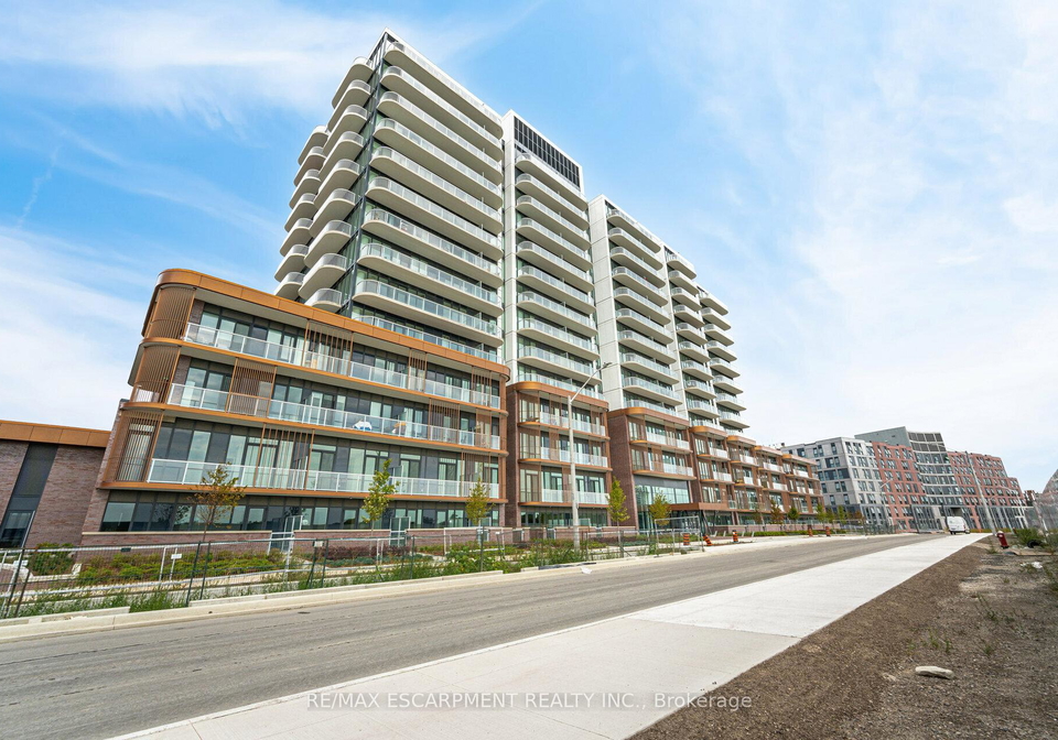 220-missinnihe-way-mississauga-ontario-w12465193