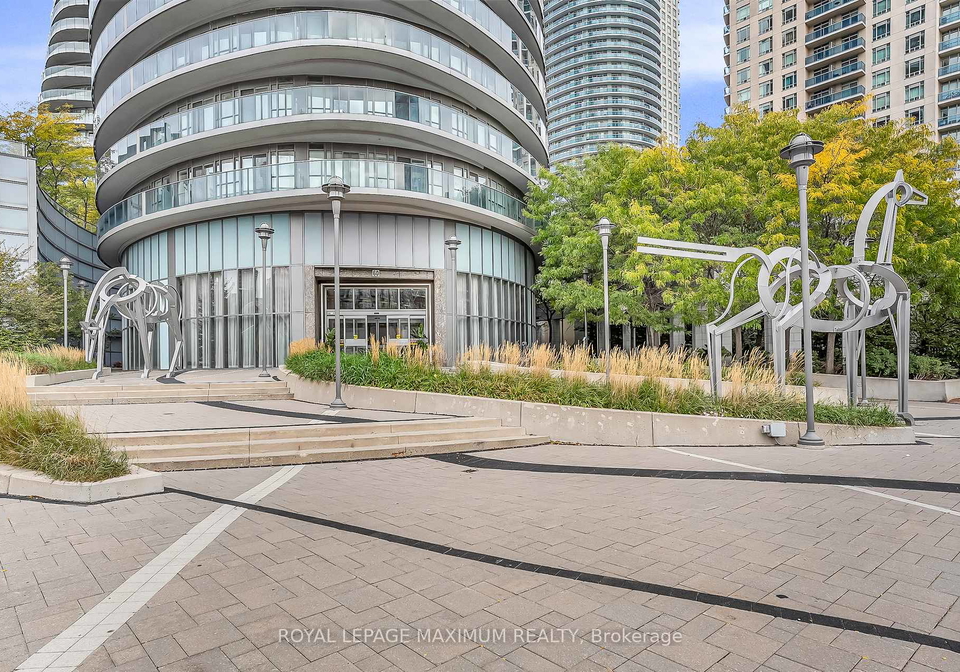 60-absolute-avenue-mississauga-ontario-w12465223