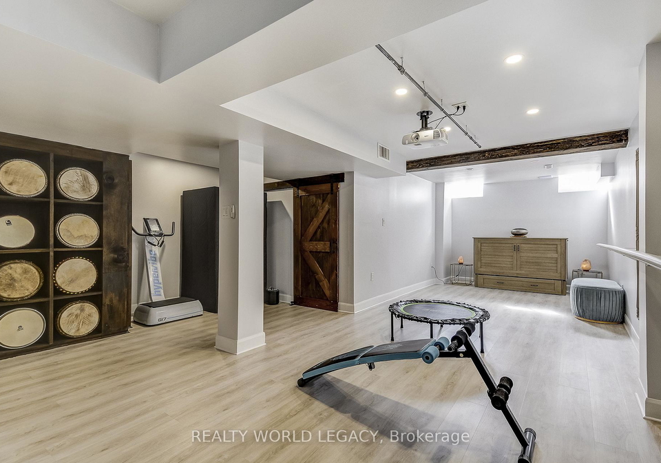 25boros-road-burlington-ontario-w12465389