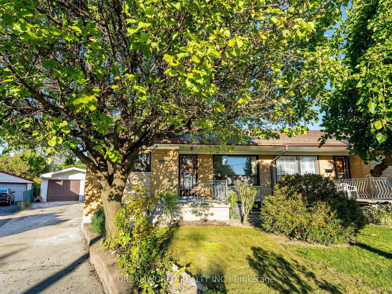 22-rambler-place-york-ontario-w12465394