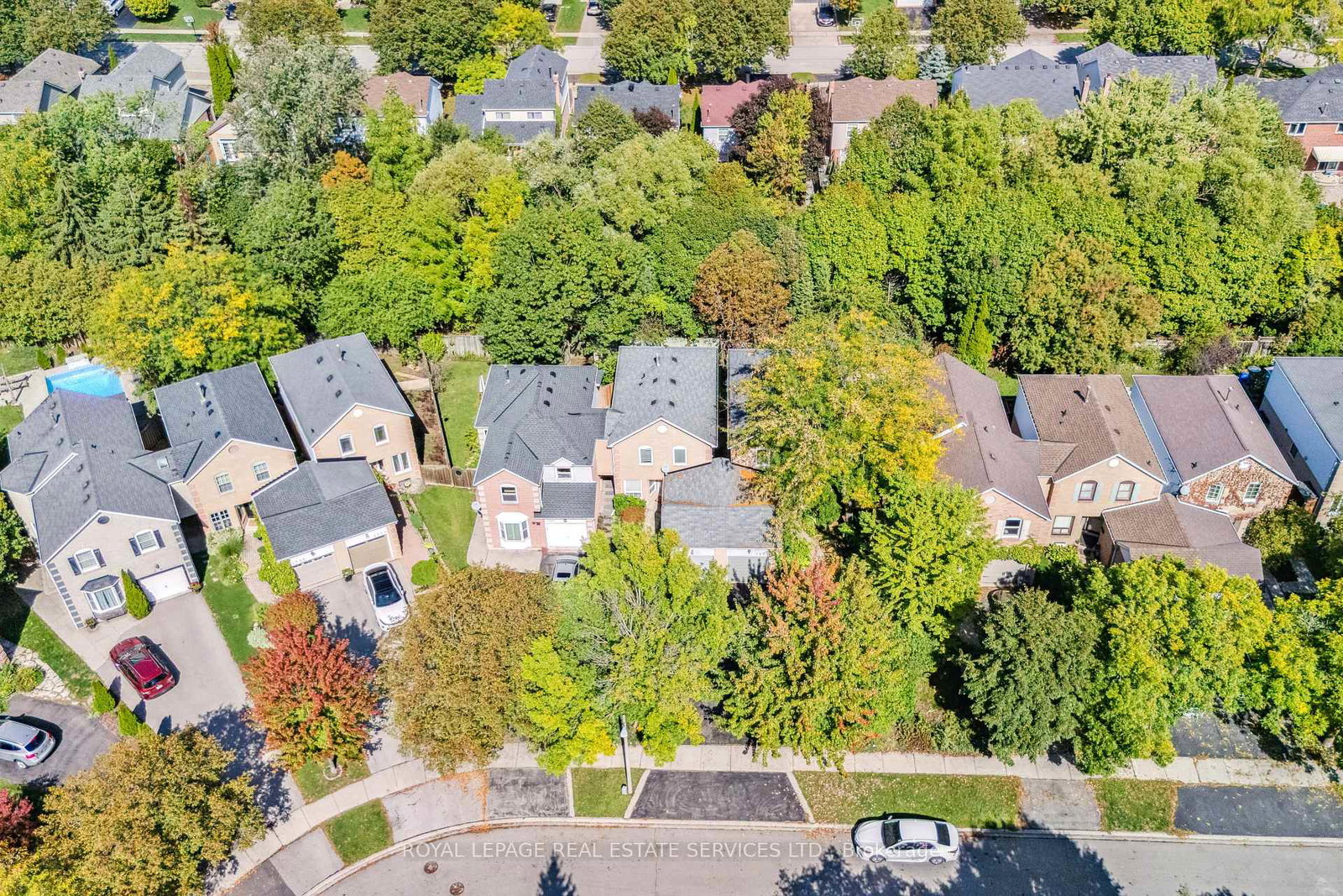 1233-hedgestone-crescent-oakville-ontario-w12465730