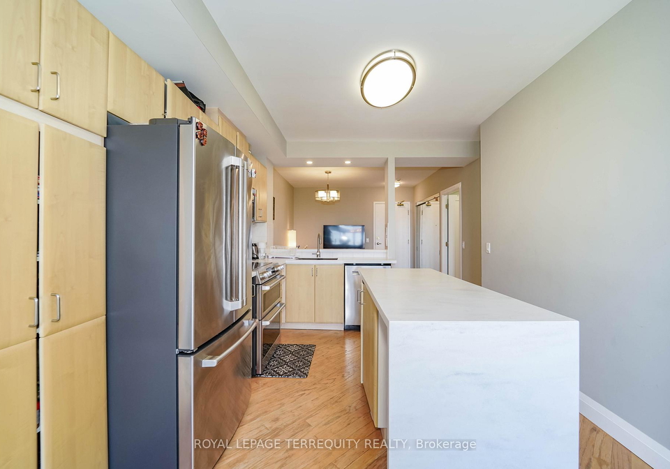 200-burnhamthorpe-road-e-mississauga-ontario-w12465979
