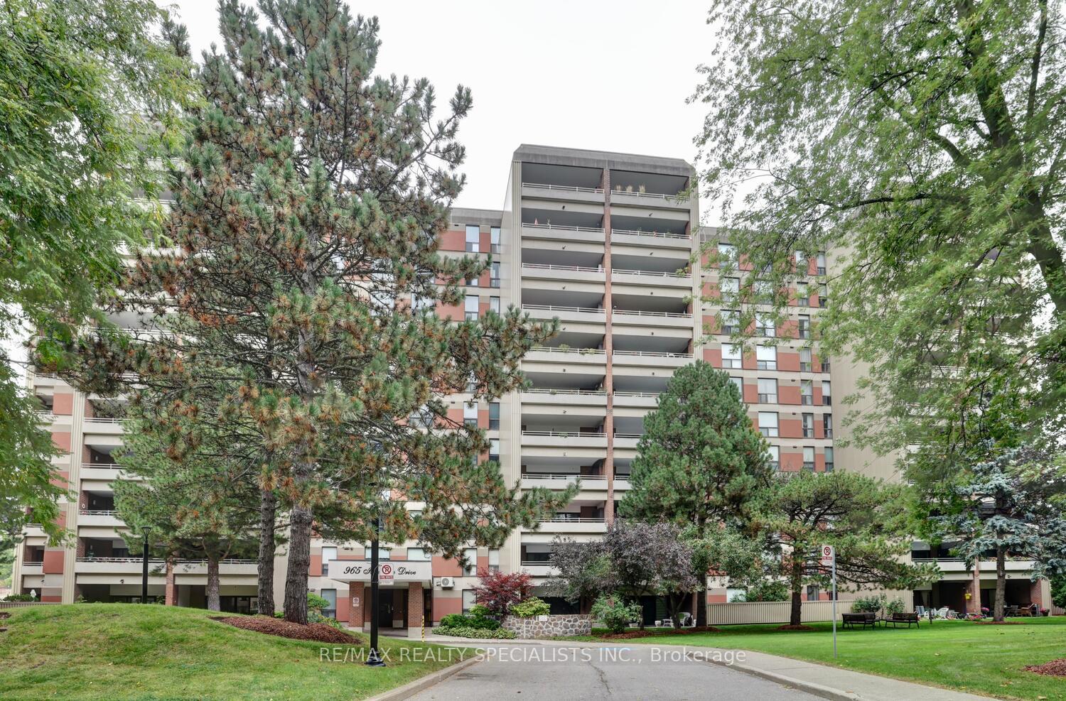 965-inverhouse-drive-mississauga-ontario-w12466159