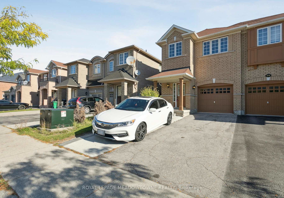 132-crystalview-crescent-brampton-ontario-w12466497
