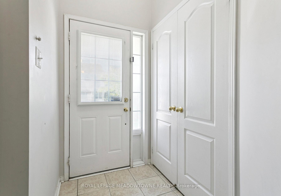 132-crystalview-crescent-brampton-ontario-w12466497