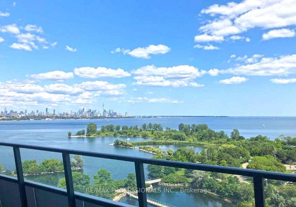 20-shore-breeze-drive-etobicoke-ontario-w12466613