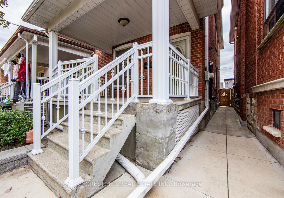 132-hope-street-toronto-ontario-w12466778
