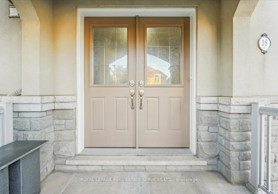 16-beachville-circle-brampton-ontario-w12466841