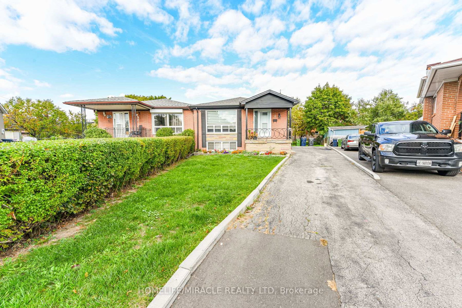 20-charnleigh-court-etobicoke-ontario-w12467114