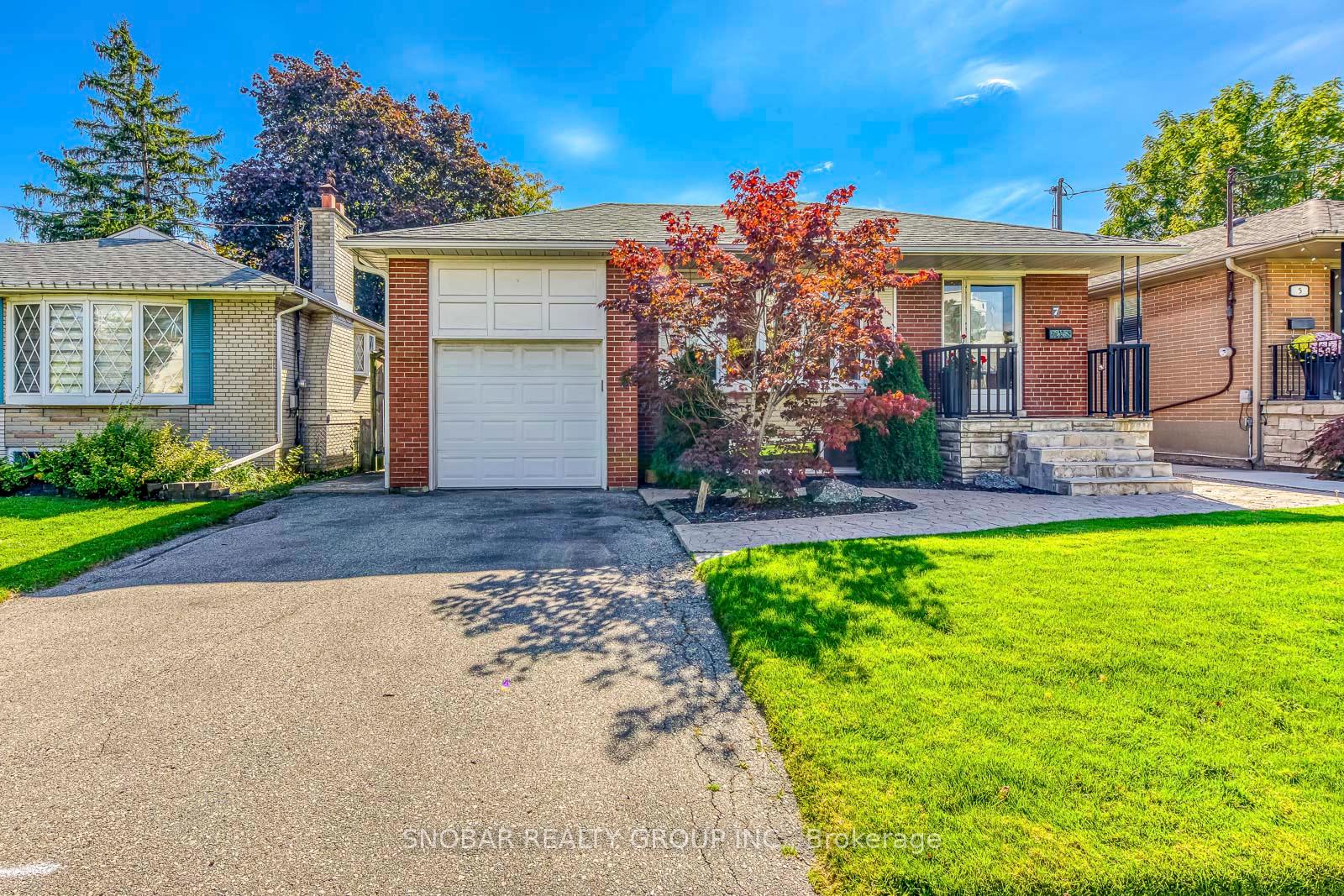 7-northcrest-road-etobicoke-ontario-w12467326