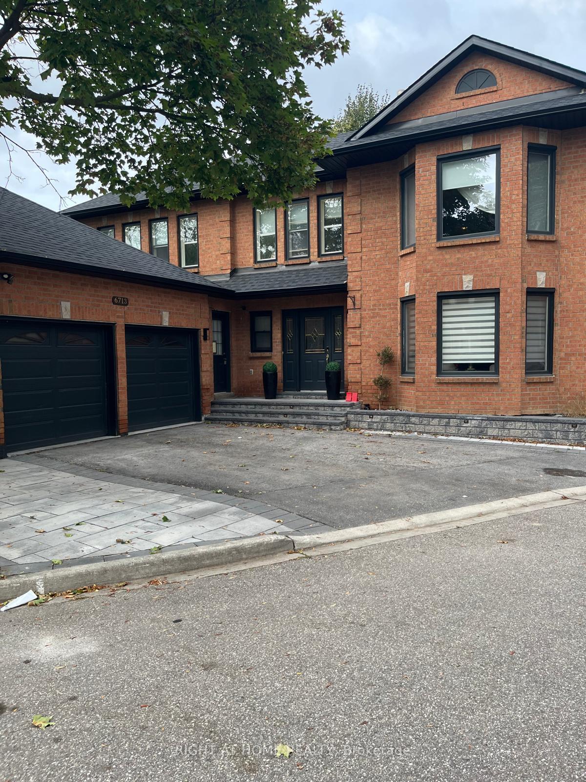 6713-mockingbird-lane-mississauga-ontario-w12467381