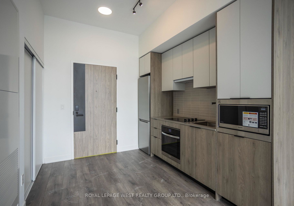 1007-the-queensway-etobicoke-ontario-w12467397