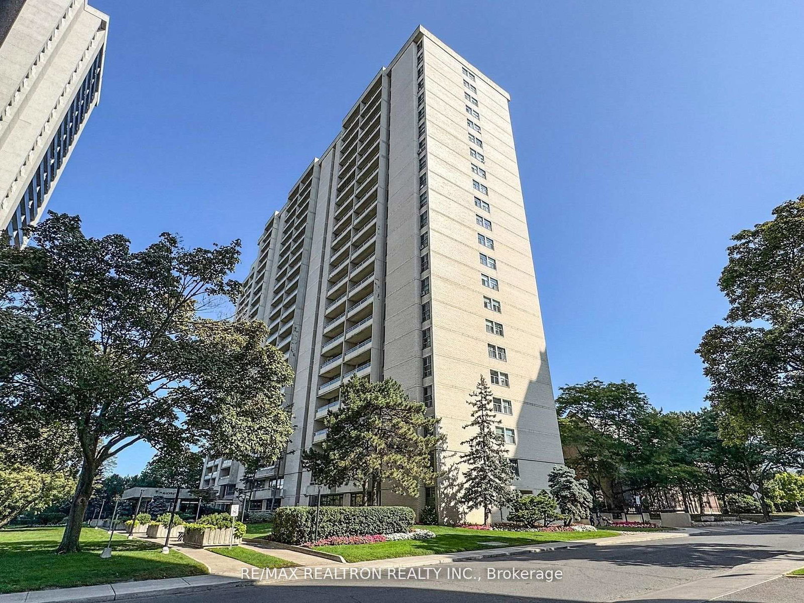 360-ridelle-avenue-north-york-ontario-w12467537