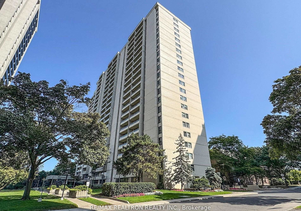 360-ridelle-avenue-north-york-ontario-w12467537