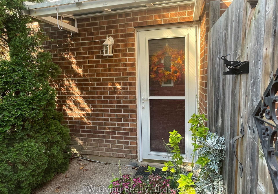 3480-autumnleaf-crescent-mississauga-ontario-w12467653