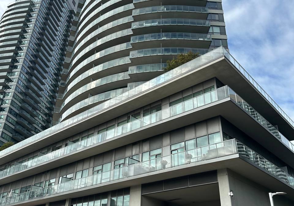 2230-lake-shore-boulevard-w-etobicoke-ontario-w12467677