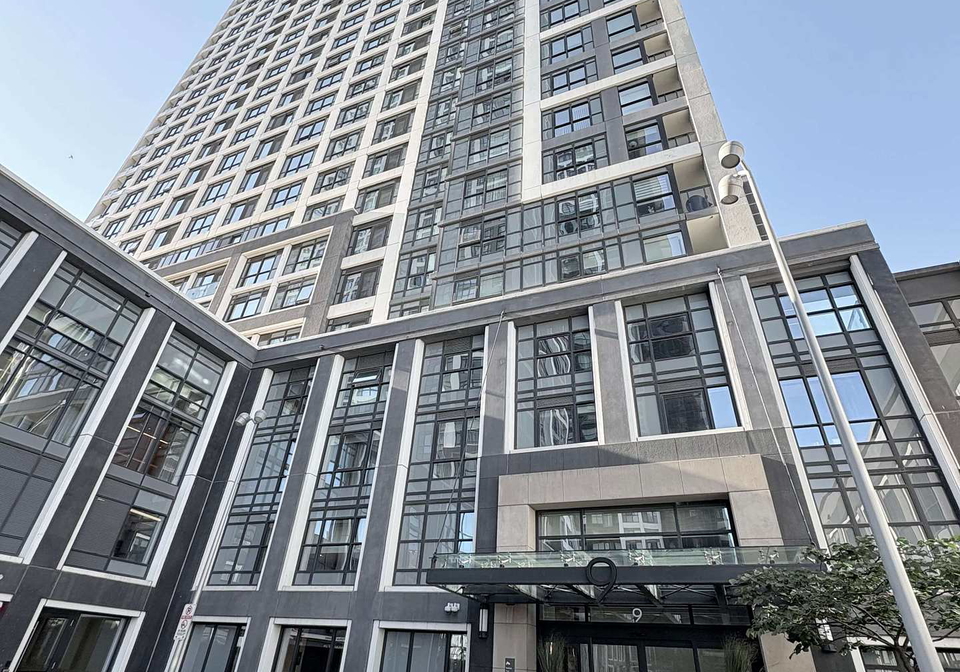 9-mabelle-avenue-etobicoke-ontario-w12467792