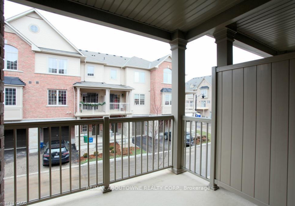 1401-e-plains-road-e-burlington-ontario-w12467986