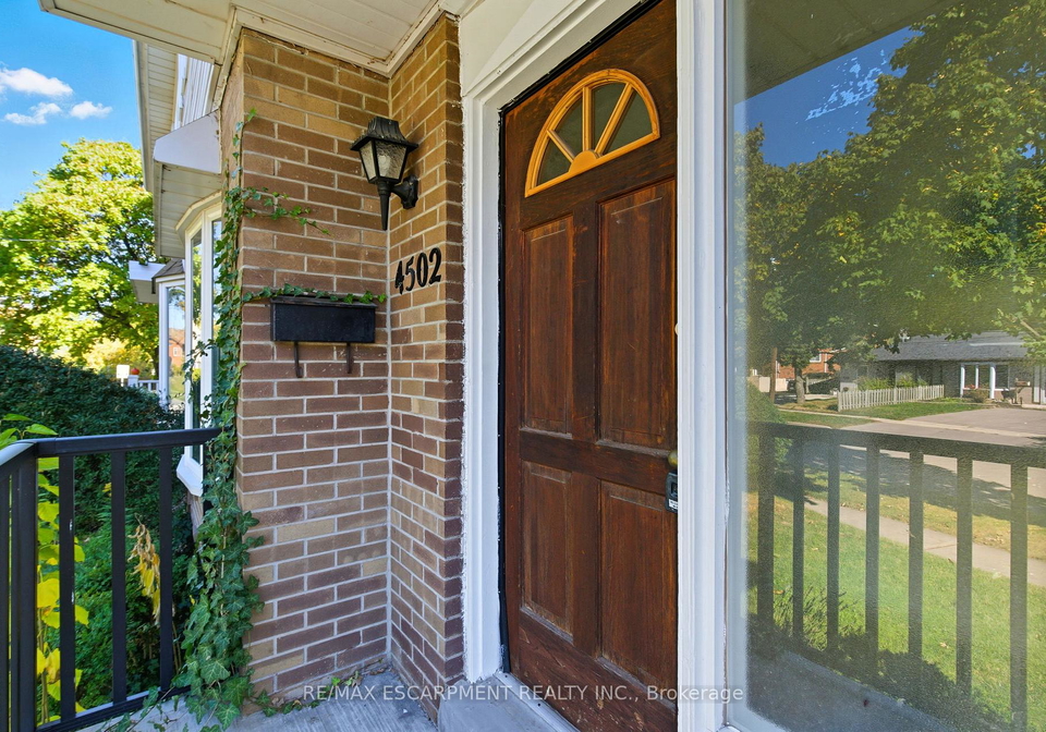 4502-bennett-road-burlington-ontario-w12468288