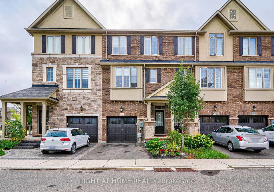 422-belcourt-common-oakville-ontario-w12468393