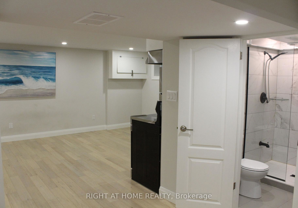 9-farley-crescent-etobicoke-ontario-w12468618