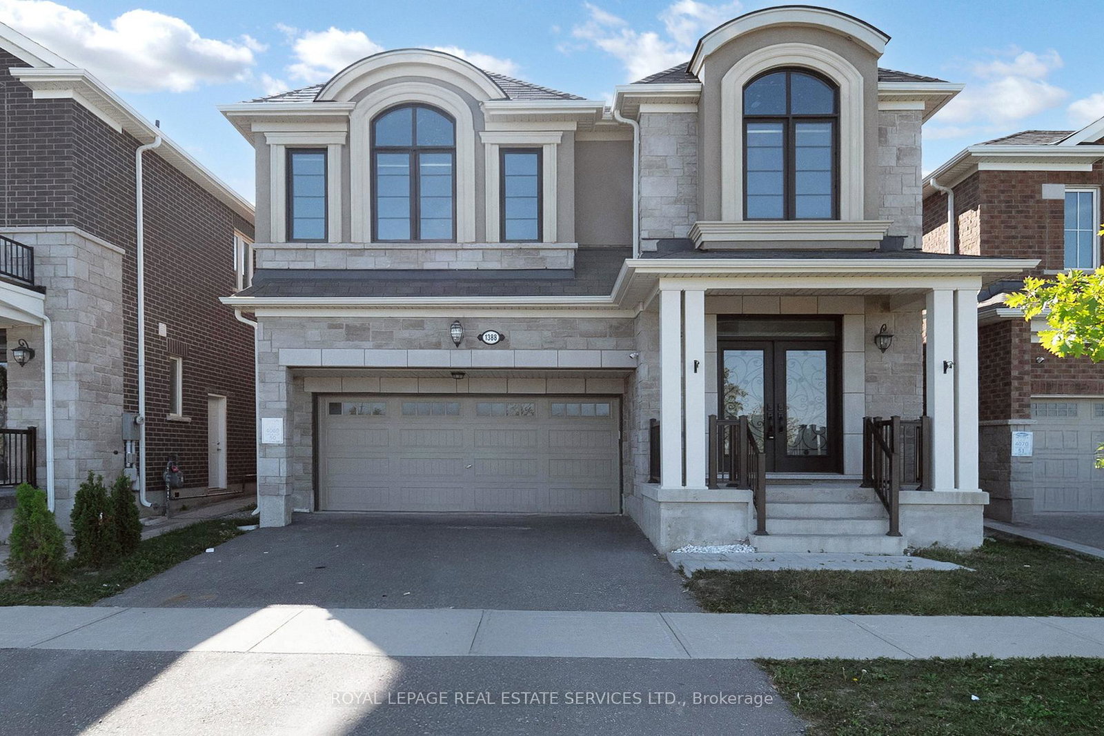 1388-sycamore-garden-milton-ontario-w12468630
