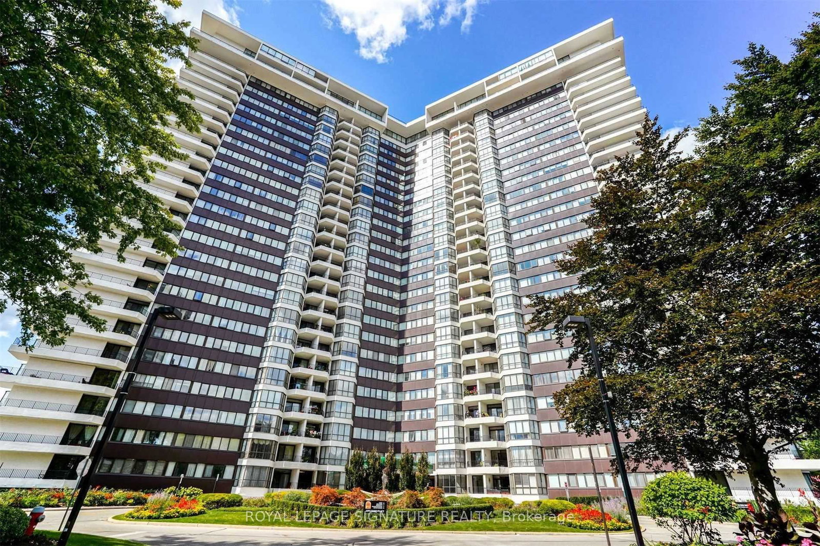 1300-bloor-street-mississauga-ontario-w12468686