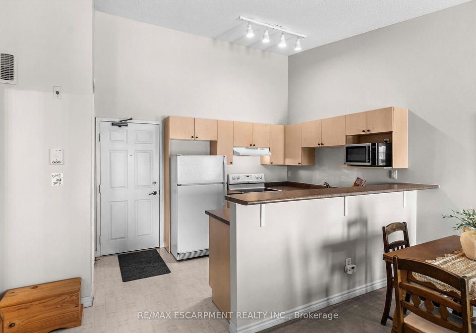 1411-walkers-line-burlington-ontario-w12468724