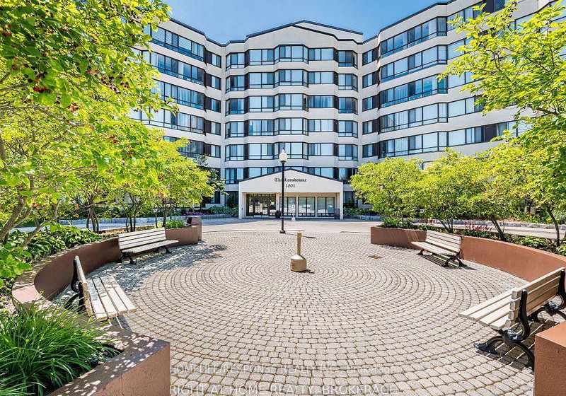 1001-cedarglen-gate-mississauga-ontario-w12469016