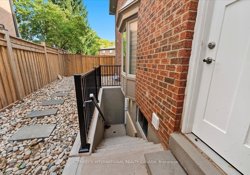 1209-woodview-drive-oakville-ontario-w12469138