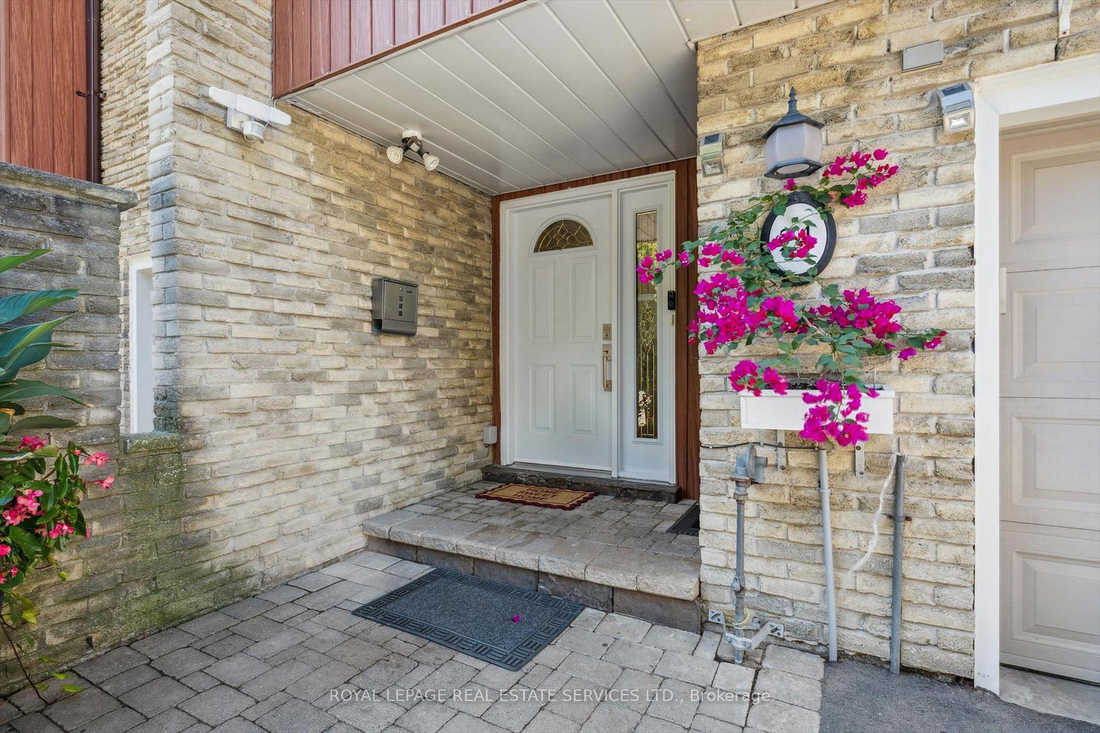 915-inverhouse-drive-mississauga-ontario-w12469206
